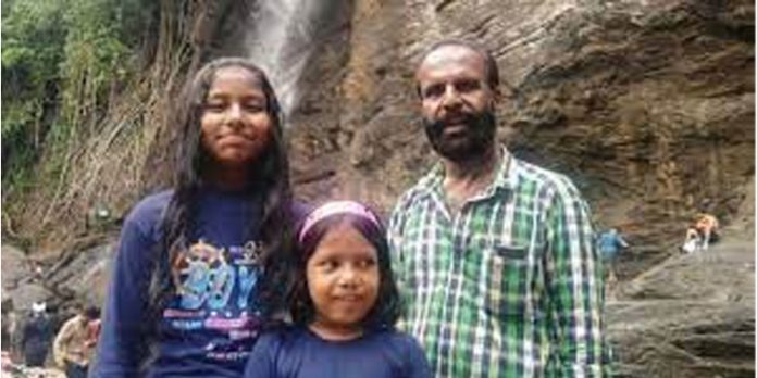ഗുരുവായൂർ ലോഡ്ജിൽ പെണ്കുട്ടികളെ മരിച്ച നിലയില് കണ്ടെത്തിയ സംഭവം ; അച്ഛനെതിരെ കൊലക്കുറ്റം ചുമത്തി കേസ് ഗുരുവായൂർ ലോഡ്ജിൽ പെണ്കുട്ടികളെ മരിച്ച നിലയില് കണ്ടെത്തിയ സംഭവം ; അച്ഛനെതിരെ കൊലക്കുറ്റം ചുമത്തി കേസ്