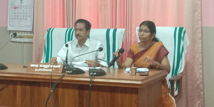 സമ്പൂര്ണ ശുചിത്വ പദ്ധതി : ബ്ലോക്ക്തല അവലോകനം നടത്തുമെന്ന് ജില്ലാ പഞ്ചായത്ത് പ്രസിഡന്റ് സമ്പൂര്ണ ശുചിത്വ പദ്ധതി : ബ്ലോക്ക്തല അവലോകനം നടത്തുമെന്ന് ജില്ലാ പഞ്ചായത്ത് പ്രസിഡന്റ്