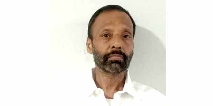 സി.പി.എം അരുവാപ്പുലം മുന് പഞ്ചായത്ത് പ്രസിഡന്റ് ടി.പി കുമാര് മലപ്പുറത്ത് പാമ്പിന് വിഷവുമായി അറസ്റ്റില് സി.പി.എം അരുവാപ്പുലം മുന് പഞ്ചായത്ത് പ്രസിഡന്റ് ടി.പി കുമാര് മലപ്പുറത്ത് പാമ്പിന് വിഷവുമായി അറസ്റ്റില്