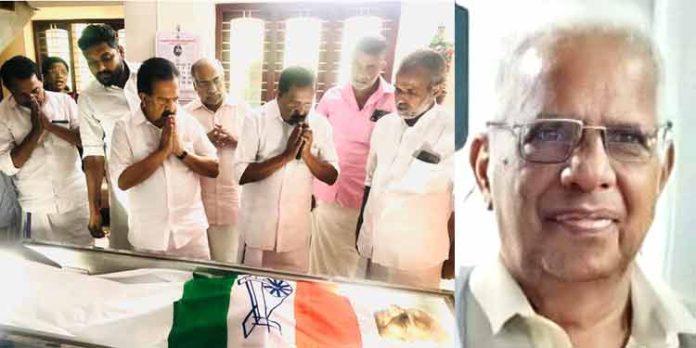 കൊടുമൺ ജി ഗോപിനാഥൻ നായര്ക്ക് അന്ത്യോപചാരം അര്പ്പിക്കുവാന് രമേശ് ചെന്നിത്തല എത്തി കൊടുമൺ ജി ഗോപിനാഥൻ നായര്ക്ക് അന്ത്യോപചാരം അര്പ്പിക്കുവാന് രമേശ് ചെന്നിത്തല എത്തി