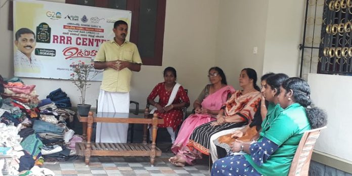 നഗരസഭയിൽ വാർഡ് തലത്തിലെ ആദ്യത്തെ ആർ ആർ ആർ സെന്റർ പതിനാറാം വാർഡിൽ ആരംഭിച്ചു നഗരസഭയിൽ വാർഡ് തലത്തിലെ ആദ്യത്തെ ആർ ആർ ആർ സെന്റർ പതിനാറാം വാർഡിൽ ആരംഭിച്ചു