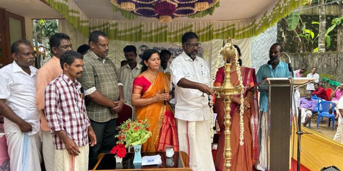 ഭരണഘടന ഉറപ്പുനൽകുന്ന മൂല്യങ്ങൾ ഉയർത്തിപ്പിടിക്കാൻ കേന്ദ്രസർക്കാർ തയ്യാറാകണം : ഡെപ്യൂട്ടി സ്പീക്കർ ഭരണഘടന ഉറപ്പുനൽകുന്ന മൂല്യങ്ങൾ ഉയർത്തിപ്പിടിക്കാൻ കേന്ദ്രസർക്കാർ തയ്യാറാകണം : ഡെപ്യൂട്ടി സ്പീക്കർ