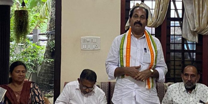 മൈലപ്രായിൽ കോൺഗ്രസ് ബൂത്ത് കമ്മിറ്റികൾ പുന:സംഘടിപ്പിച്ചു മൈലപ്രായിൽ കോൺഗ്രസ് ബൂത്ത് കമ്മിറ്റികൾ പുന:സംഘടിപ്പിച്ചു