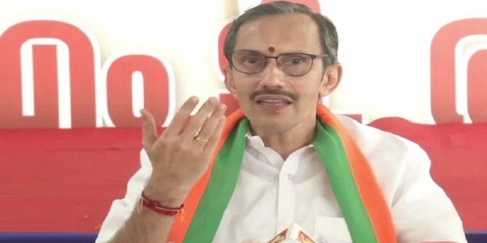 ഒരു സാധാരണ കര്ഷകന്റെ മകനായി ജനിച്ച മുഖ്യന് കോടീശ്വരനായതിന്റെ കച്ചവടക്കഥകള് പുറത്തുവരണം ; ഫെയ്സ്ബുക്ക് പോസ്റ്റുമായി എം.ടി രമേശ് ഒരു സാധാരണ കര്ഷകന്റെ മകനായി ജനിച്ച മുഖ്യന് കോടീശ്വരനായതിന്റെ കച്ചവടക്കഥകള് പുറത്തുവരണം ; ഫെയ്സ്ബുക്ക് പോസ്റ്റുമായി എം.ടി രമേശ്