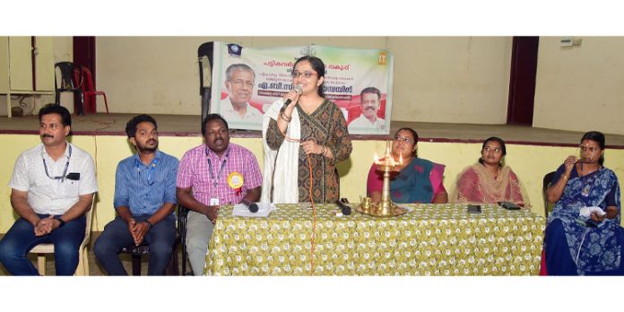 പട്ടികവര്ഗ കുടുംബങ്ങളുടെ അവകാശരേഖകള് ഡിജിറ്റല് ലോക്കറില് സൂക്ഷിക്കും : ജില്ലാ കളക്ടര് പട്ടികവര്ഗ കുടുംബങ്ങളുടെ അവകാശരേഖകള് ഡിജിറ്റല് ലോക്കറില് സൂക്ഷിക്കും : ജില്ലാ കളക്ടര്