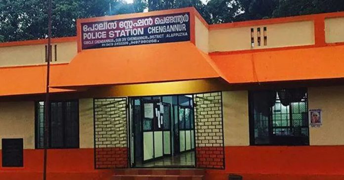 പാചകം ചെയ്യവെ 70കാരിയെ വെട്ടിപ്പരിക്കേൽപിച്ചു ; ഭർത്താവ് കസ്റ്റഡിയിൽ പാചകം ചെയ്യവെ 70കാരിയെ വെട്ടിപ്പരിക്കേൽപിച്ചു ; ഭർത്താവ് കസ്റ്റഡിയിൽ
