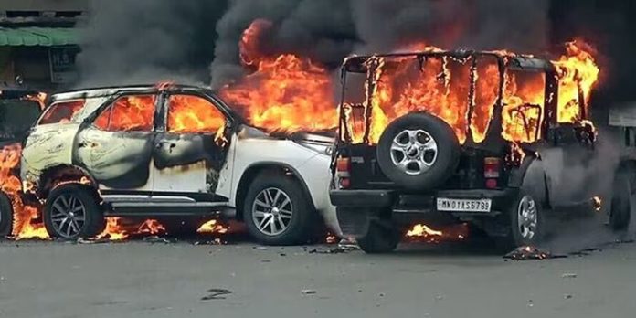 മണിപ്പൂരിൽ വീണ്ടും സംഘർഷം : മൂന്ന് പേർ കൊല്ലപ്പെട്ടു മണിപ്പൂരിൽ വീണ്ടും സംഘർഷം : മൂന്ന് പേർ കൊല്ലപ്പെട്ടു