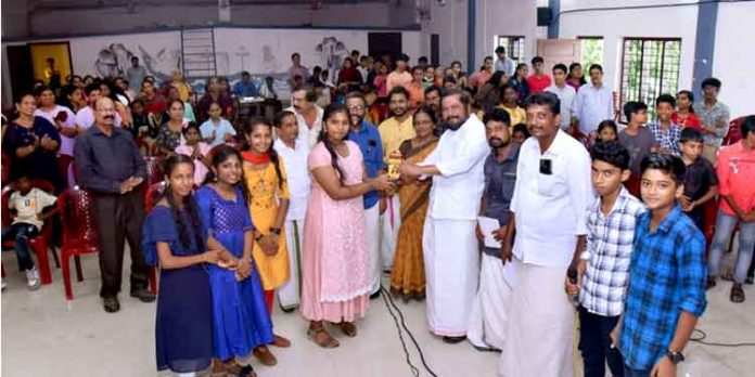 ബാലസംഘം കോന്നി മേഖല കമ്മിറ്റിയുടെ നേതൃത്വത്തിൽ “ആദരവ് 2023” സംഘടിപ്പിച്ചു ബാലസംഘം കോന്നി മേഖല കമ്മിറ്റിയുടെ നേതൃത്വത്തിൽ “ആദരവ് 2023” സംഘടിപ്പിച്ചു