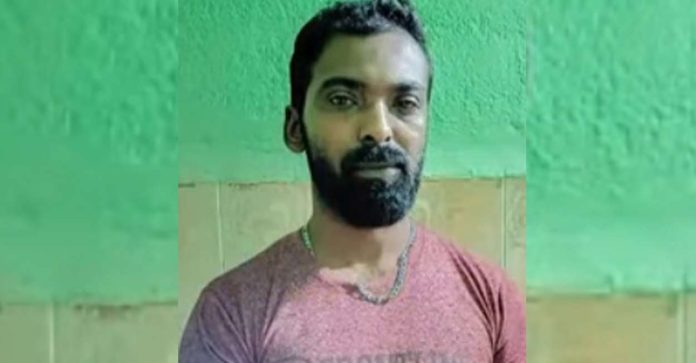 ബാങ്ക് പിഴപ്പലിശ ഈടാക്കിയ വൈരാഗ്യം ; എടിഎമ്മിൽ പടക്കമെറിഞ്ഞ് യുവാവ് , പത്തനംതിട്ട സ്വദേശി പിടിയിൽ ബാങ്ക് പിഴപ്പലിശ ഈടാക്കിയ വൈരാഗ്യം ; എടിഎമ്മിൽ പടക്കമെറിഞ്ഞ് യുവാവ് , പത്തനംതിട്ട സ്വദേശി പിടിയിൽ