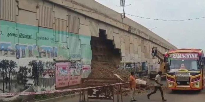 സിമൻറ് ബ്ലോക്കുകൾ പൊളിഞ്ഞു ; പ്ലാസ്റ്റിക് ടേപ്പ് ഉപയോഗിച്ച് ഒട്ടിച്ച് ദേശീയപാത അതോറിറ്റി സിമൻറ് ബ്ലോക്കുകൾ പൊളിഞ്ഞു ; പ്ലാസ്റ്റിക് ടേപ്പ് ഉപയോഗിച്ച് ഒട്ടിച്ച് ദേശീയപാത അതോറിറ്റി