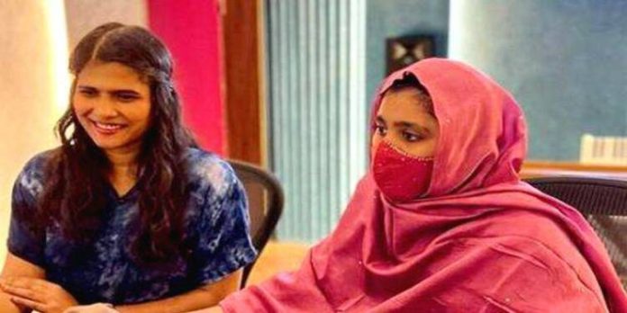 അച്ഛന്റെ വഴിയേ മകളും ; എ.ആർ. റഹ്മാന്റെ മകൾ ഖദീജ ഇനി സംഗീത സംവിധായിക അച്ഛന്റെ വഴിയേ മകളും ; എ.ആർ. റഹ്മാന്റെ മകൾ ഖദീജ ഇനി സംഗീത സംവിധായിക