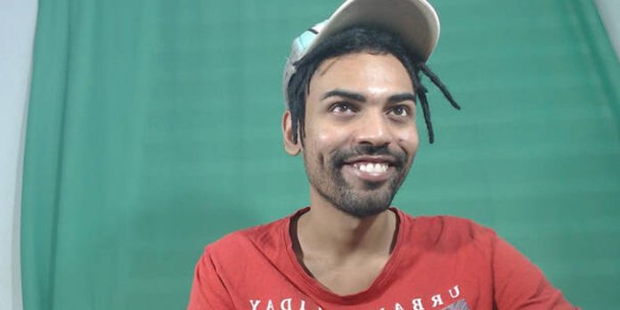 എയർ പിസ്റ്റൾ ചൂണ്ടിയ സംഭവത്തിൽ വ്ളോഗർ തൊപ്പി കസ്റ്റഡിയിൽ എയർ പിസ്റ്റൾ ചൂണ്ടിയ സംഭവത്തിൽ വ്ളോഗർ തൊപ്പി കസ്റ്റഡിയിൽ