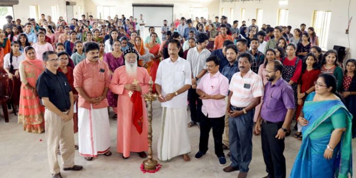 എ പ്ലസ് നേടിയ വിദ്യാർത്ഥികളെ അനുമോദിച്ചു എ പ്ലസ് നേടിയ വിദ്യാർത്ഥികളെ അനുമോദിച്ചു