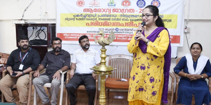 പകര്ച്ചപ്പനി പ്രതിരോധം : ചിട്ടയായ പ്രവര്ത്തനം ആവശ്യമെന്ന് ജില്ലാ കളക്ടര് പകര്ച്ചപ്പനി പ്രതിരോധം : ചിട്ടയായ പ്രവര്ത്തനം ആവശ്യമെന്ന് ജില്ലാ കളക്ടര്