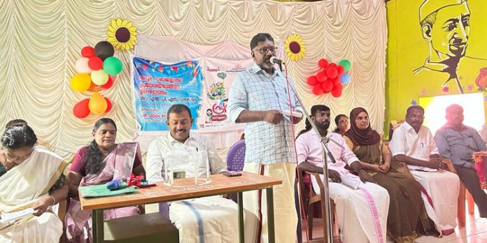 പ്രവേശനോത്സവം കൂട്ടായ്മയുടെ ഉത്സവം: ഡെപ്യൂട്ടി സ്പീക്കര് പ്രവേശനോത്സവം കൂട്ടായ്മയുടെ ഉത്സവം: ഡെപ്യൂട്ടി സ്പീക്കര്