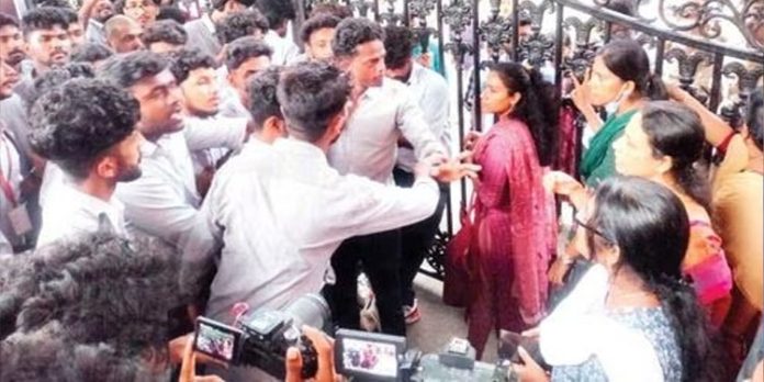 രാഷ്ട്രീയ സമരങ്ങൾ മാനേജ്മെന്റുകളെ നോക്കിയാകരുത് : നാഷണൽ ക്രിസ്ത്യൻ മൂവ്മെന്റ് ഫോർ ജസ്റ്റീസ് രാഷ്ട്രീയ സമരങ്ങൾ മാനേജ്മെന്റുകളെ നോക്കിയാകരുത് : നാഷണൽ ക്രിസ്ത്യൻ മൂവ്മെന്റ് ഫോർ ജസ്റ്റീസ്