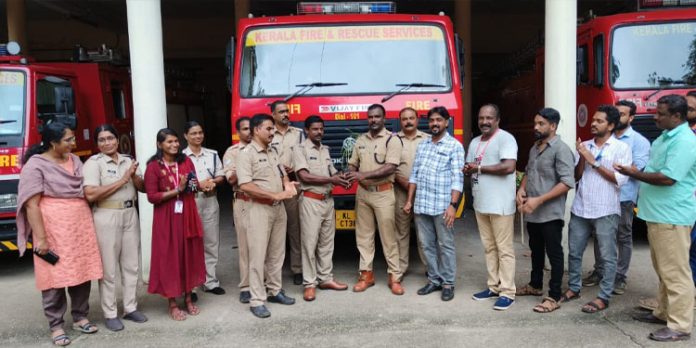 ബ്ലഡ് ഡോണെഴ്സ് കേരള പത്തനംതിട്ട ജില്ല കമ്മിറ്റി പരിസ്ഥിതി ദിനം ആചരിച്ചു ബ്ലഡ് ഡോണെഴ്സ് കേരള പത്തനംതിട്ട ജില്ല കമ്മിറ്റി പരിസ്ഥിതി ദിനം ആചരിച്ചു