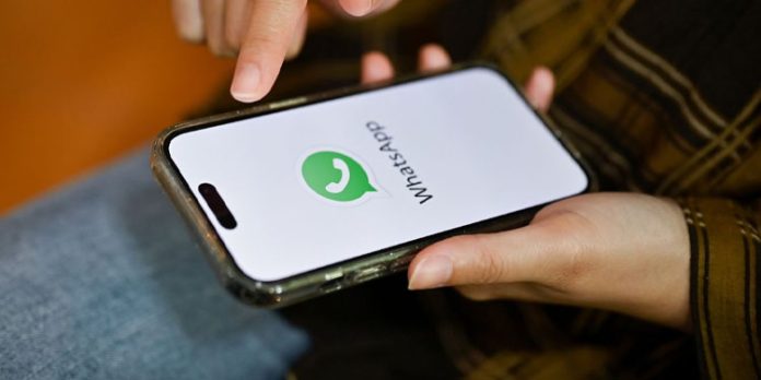 ചാറ്റ് ഹിസ്റ്ററി കൈമാറാന് ഇനി ക്യൂആര് കോഡ് ; വാട്സ്ആപ്പിലെ ഈ മാറ്റം അറിഞ്ഞോ? ചാറ്റ് ഹിസ്റ്ററി കൈമാറാന് ഇനി ക്യൂആര് കോഡ് ; വാട്സ്ആപ്പിലെ ഈ മാറ്റം അറിഞ്ഞോ?