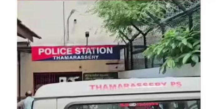 താമരശ്ശേരിയിൽ പ്രവാസിയെ തട്ടിക്കൊണ്ടുപോയ കേസ് : പ്രതി സാലി കീഴടങ്ങി താമരശ്ശേരിയിൽ പ്രവാസിയെ തട്ടിക്കൊണ്ടുപോയ കേസ് : പ്രതി സാലി കീഴടങ്ങി