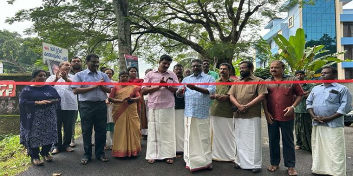 പ്ളാവിളത്തറ – ഇ വി കനാല് റോഡ് ഡെപ്യൂട്ടി സ്പീക്കര് നാടിന് സമര്പ്പിച്ചു പ്ളാവിളത്തറ – ഇ വി കനാല് റോഡ് ഡെപ്യൂട്ടി സ്പീക്കര് നാടിന് സമര്പ്പിച്ചു