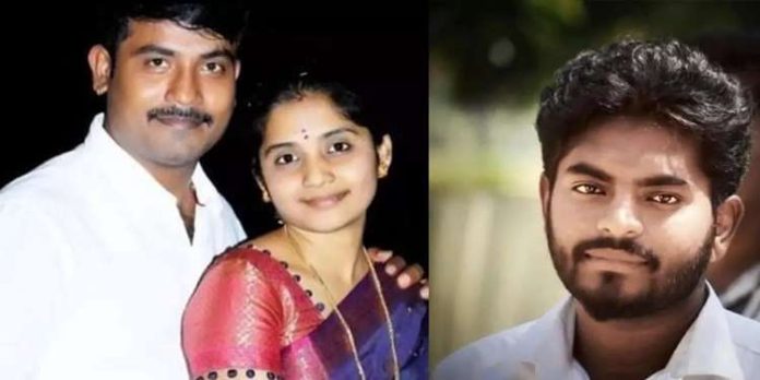 പ്രണയബന്ധത്തെ എതിര്ത്ത ഭര്ത്താവിനെ ഭാര്യയും കാമുകനും ചേര്ന്ന് വെട്ടി കൊലപ്പെടുത്തി പ്രണയബന്ധത്തെ എതിര്ത്ത ഭര്ത്താവിനെ ഭാര്യയും കാമുകനും ചേര്ന്ന് വെട്ടി കൊലപ്പെടുത്തി