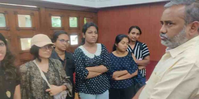 ഹിമാചലിൽ കുടുങ്ങിയ മലയാളി വിദ്യാർഥികൾ ഡൽഹി കേരളാ ഹൗസിൽ എത്തി ഹിമാചലിൽ കുടുങ്ങിയ മലയാളി വിദ്യാർഥികൾ ഡൽഹി കേരളാ ഹൗസിൽ എത്തി