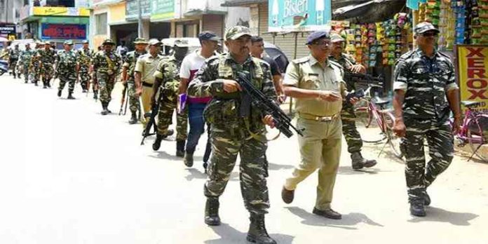 പശ്ചിമബംഗാളിൽ സംഘർഷം ; ഒരാൾ വെടിയേറ്റ് മരിച്ചു, നിരവധിപേർക്ക് പരിക്ക് പശ്ചിമബംഗാളിൽ സംഘർഷം ; ഒരാൾ വെടിയേറ്റ് മരിച്ചു, നിരവധിപേർക്ക് പരിക്ക്