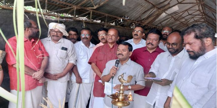 റാന്നി പളളിയോടം നീരണിഞ്ഞു റാന്നി പളളിയോടം നീരണിഞ്ഞു