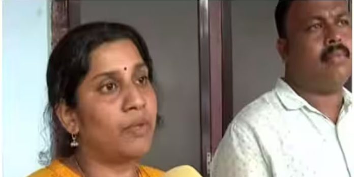 ഗര്ഭിണി അടക്കമുള്ള നഴ്സുമാരെ മര്ദ്ദിച്ചു ; തൃശൂർ നൈൽ ആശുപത്രി എംഡിക്കെതിരെ ആരോപണം ഗര്ഭിണി അടക്കമുള്ള നഴ്സുമാരെ മര്ദ്ദിച്ചു ; തൃശൂർ നൈൽ ആശുപത്രി എംഡിക്കെതിരെ ആരോപണം