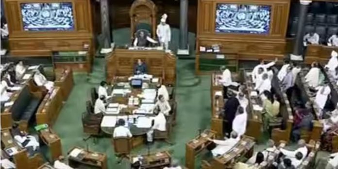 മണിപ്പൂർ ; രാജ്യസഭയിൽ ചർച്ചയാവശ്യപ്പെട്ട് നൽകിയ നോട്ടീസിൽ വിവാദം മണിപ്പൂർ ; രാജ്യസഭയിൽ ചർച്ചയാവശ്യപ്പെട്ട് നൽകിയ നോട്ടീസിൽ വിവാദം