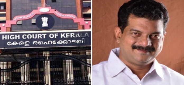 പി വി അൻവറിന്റെ മിച്ചഭൂമി ഉടന് തിരിച്ചുപിടിക്കണം ; സാവകാശം വേണമെന്ന സർക്കാർ ആവശ്യം ഹൈക്കോടതി തള്ളി പി വി അൻവറിന്റെ മിച്ചഭൂമി ഉടന് തിരിച്ചുപിടിക്കണം ; സാവകാശം വേണമെന്ന സർക്കാർ ആവശ്യം ഹൈക്കോടതി തള്ളി