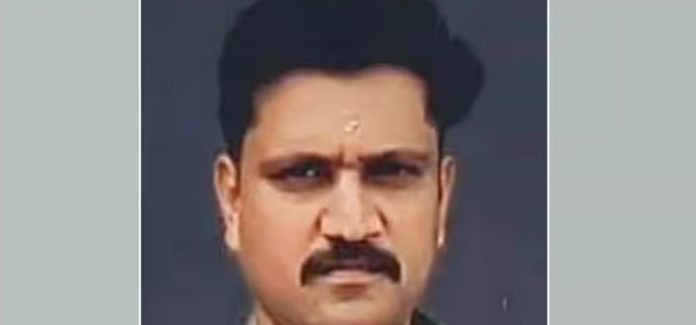 സന്ദര്ശക വിസയിലെത്തിയ മലയാളി യുവാവ് ഹൃദയാഘാതം മൂലം മരിച്ചു സന്ദര്ശക വിസയിലെത്തിയ മലയാളി യുവാവ് ഹൃദയാഘാതം മൂലം മരിച്ചു