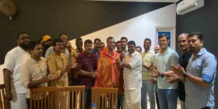 കേരളത്തിൽ ആദ്യമായി റ്റോട്ടൽ ടാലസ് റീപ്ലേസ്മെൻ്റ് സർജറി നടത്തിയ ഡോ.ജെഫേഴ്സൺ ജോർജിനെ അനുമോദിച്ച് പി.പി. ചിത്തരഞ്ജൻ എംഎൽഎ കേരളത്തിൽ ആദ്യമായി റ്റോട്ടൽ ടാലസ് റീപ്ലേസ്മെൻ്റ് സർജറി നടത്തിയ ഡോ.ജെഫേഴ്സൺ ജോർജിനെ അനുമോദിച്ച് പി.പി. ചിത്തരഞ്ജൻ എംഎൽഎ