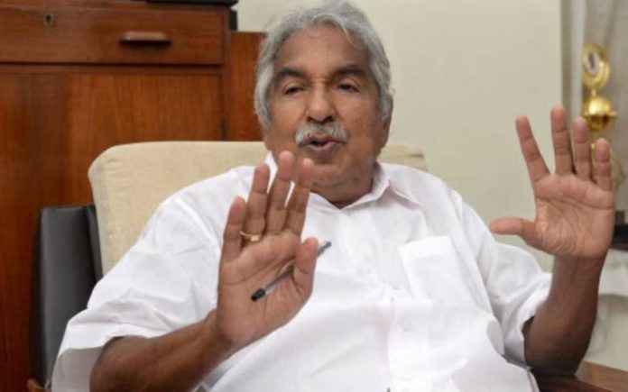 മുൻമുഖ്യമന്ത്രി ഉമ്മൻചാണ്ടി (73) അന്തരിച്ചു മുൻമുഖ്യമന്ത്രി ഉമ്മൻചാണ്ടി (73) അന്തരിച്ചു