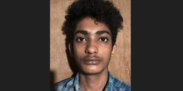പോലീസ് സ്റ്റേഷനില് നിന്ന് കൈ വിലങ്ങോടെ രക്ഷപെട്ട പ്രതി പിടിയില് പോലീസ് സ്റ്റേഷനില് നിന്ന് കൈ വിലങ്ങോടെ രക്ഷപെട്ട പ്രതി പിടിയില്
