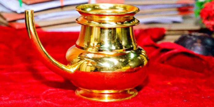 ഗുരുവായൂരിലേക്ക് 100 പവന്റെ സ്വർണ കിണ്ടി വഴിപാട് ഗുരുവായൂരിലേക്ക് 100 പവന്റെ സ്വർണ കിണ്ടി വഴിപാട്