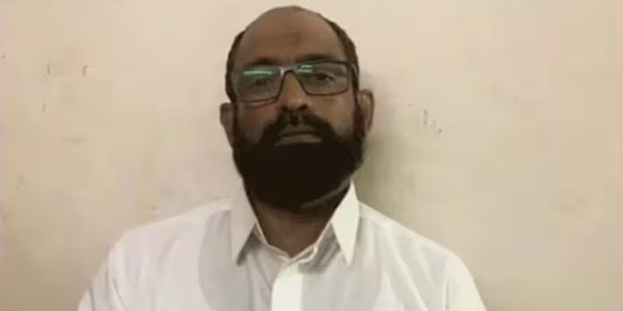 ട്യൂഷൻ കഴിഞ്ഞ് ബസ് കാത്തുനിന്ന കുട്ടിക്ക് ലിഫ്റ്റ് നൽകി, കാറിനുള്ളിൽ വച്ച് പീഡനം ; പ്രതി പിടിയിൽ ട്യൂഷൻ കഴിഞ്ഞ് ബസ് കാത്തുനിന്ന കുട്ടിക്ക് ലിഫ്റ്റ് നൽകി, കാറിനുള്ളിൽ വച്ച് പീഡനം ; പ്രതി പിടിയിൽ
