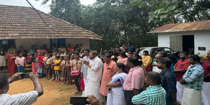 ലഹരി വിരുദ്ധ സെമിനാറും സ്കൂള് യൂണിഫോം വിതരണവും ലഹരി വിരുദ്ധ സെമിനാറും സ്കൂള് യൂണിഫോം വിതരണവും