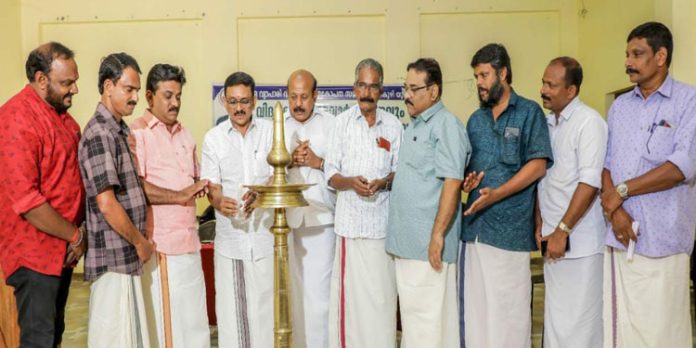 പരീക്ഷകളില് മികച്ച വിജയം നേടിയ വ്യാപാരികളുടെ മക്കളെ അനുമോദിച്ചു പരീക്ഷകളില് മികച്ച വിജയം നേടിയ വ്യാപാരികളുടെ മക്കളെ അനുമോദിച്ചു
