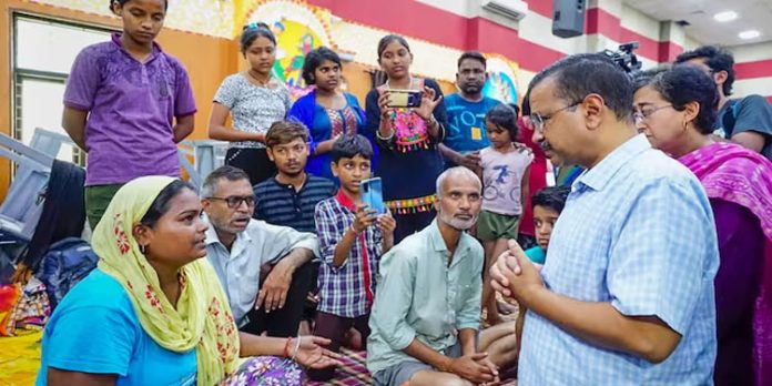 പ്രളയ ബാധിതരായ കുടുംബങ്ങൾക്ക് 10,000 രൂപ ; ധന സഹായം പ്രഖ്യാപിച്ച് ദില്ലി സർക്കാർ പ്രളയ ബാധിതരായ കുടുംബങ്ങൾക്ക് 10,000 രൂപ ; ധന സഹായം പ്രഖ്യാപിച്ച് ദില്ലി സർക്കാർ