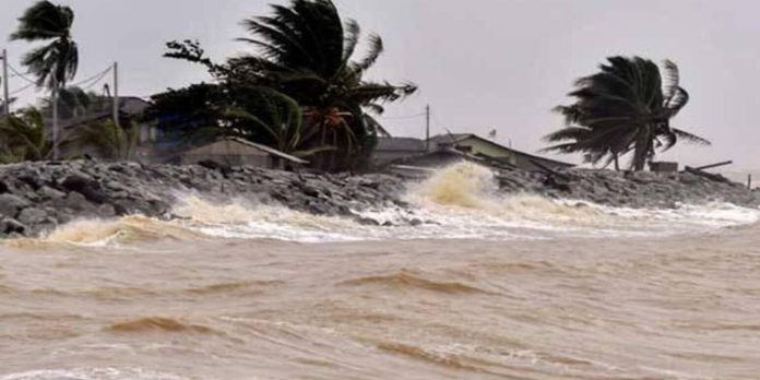 മോശം കാലാവസ്ഥ : മത്സ്യബന്ധനത്തിന് പോകരുതെന്ന് നിർദേശം മോശം കാലാവസ്ഥ : മത്സ്യബന്ധനത്തിന് പോകരുതെന്ന് നിർദേശം