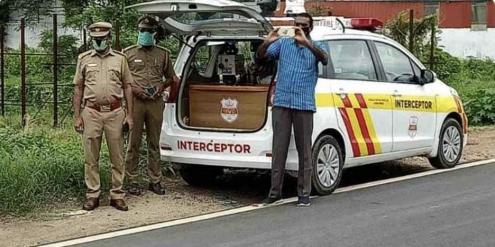 വാഹന പരിശോധക്കിടെ കഞ്ചാവും വാഹനവും ഉപേക്ഷിച്ച് പ്രതി മുങ്ങി വാഹന പരിശോധക്കിടെ കഞ്ചാവും വാഹനവും ഉപേക്ഷിച്ച് പ്രതി മുങ്ങി