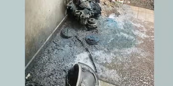 കോഴിക്കോട് പ്രവർത്തിച്ചുകൊണ്ടിരുന്ന വാഷിംഗ് മെഷീൻ പൊട്ടിതെറിച്ചു കോഴിക്കോട് പ്രവർത്തിച്ചുകൊണ്ടിരുന്ന വാഷിംഗ് മെഷീൻ പൊട്ടിതെറിച്ചു