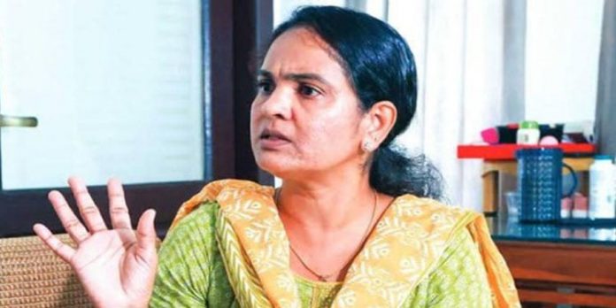 വ്യാജ ലഹരി കേസ് : ഷീല സണ്ണിയെ പ്രതിസ്ഥാനത്ത് നിന്ന് ഒഴിവാക്കും, കോടതിയില് റിപ്പോര്ട്ട് നല്കി വ്യാജ ലഹരി കേസ് : ഷീല സണ്ണിയെ പ്രതിസ്ഥാനത്ത് നിന്ന് ഒഴിവാക്കും, കോടതിയില് റിപ്പോര്ട്ട് നല്കി