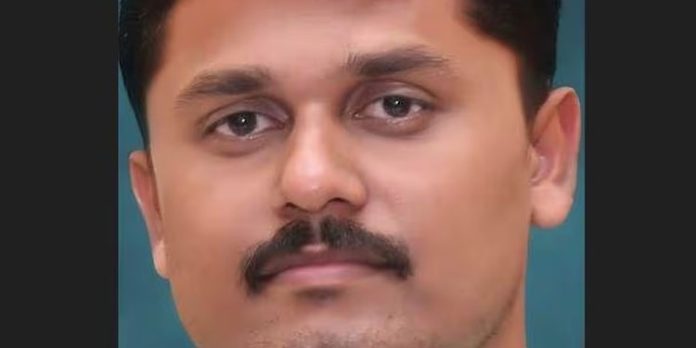 വിദേശത്തു നിന്നു ചികിത്സയ്ക്കായി നാട്ടിലെത്തി ; ബൈക്ക് അപകടത്തില് യുവാവ് മരിച്ചു വിദേശത്തു നിന്നു ചികിത്സയ്ക്കായി നാട്ടിലെത്തി ; ബൈക്ക് അപകടത്തില് യുവാവ് മരിച്ചു