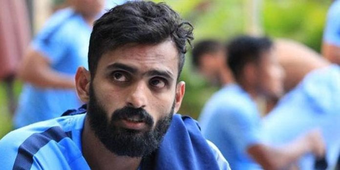 സർക്കാരിന് രാജ്യം നോക്കാൻ സമയമില്ല ; മണിപ്പൂർ സംഘർഷത്തിൽ വിമര്ശനവുമായി സി കെ വിനീത് സർക്കാരിന് രാജ്യം നോക്കാൻ സമയമില്ല ; മണിപ്പൂർ സംഘർഷത്തിൽ വിമര്ശനവുമായി സി കെ വിനീത്