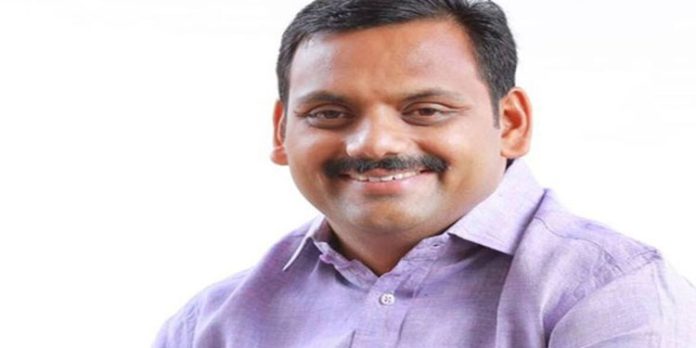 മറുനാടന് മലയാളി : മാധ്യമ പ്രവര്ത്തകരുടെ വീടുകളില് നടക്കുന്ന റെയ്ഡ് നാണക്കേട് – ഡീന് കുര്യാക്കോസ് മറുനാടന് മലയാളി : മാധ്യമ പ്രവര്ത്തകരുടെ വീടുകളില് നടക്കുന്ന റെയ്ഡ് നാണക്കേട് – ഡീന് കുര്യാക്കോസ്