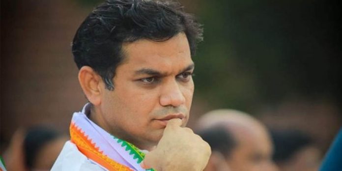 എറണാകുളത്ത് സുപ്രീംകോടതി ബെഞ്ച് ; ലോക്സഭയിൽ ചോദ്യമുയർത്തി ഹൈബി ഈഡന് എറണാകുളത്ത് സുപ്രീംകോടതി ബെഞ്ച് ; ലോക്സഭയിൽ ചോദ്യമുയർത്തി ഹൈബി ഈഡന്