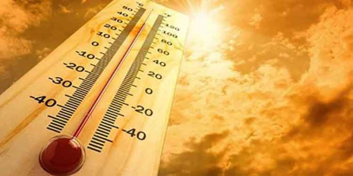 മലപ്പുറം ജില്ലയിൽ വിവിധയിടങ്ങളിലായി രണ്ട് കുട്ടികൾ ഉൾപ്പെടെ മൂന്ന് പേർക്ക് സൂര്യാതപമേറ്റു മലപ്പുറം ജില്ലയിൽ വിവിധയിടങ്ങളിലായി രണ്ട് കുട്ടികൾ ഉൾപ്പെടെ മൂന്ന് പേർക്ക് സൂര്യാതപമേറ്റു