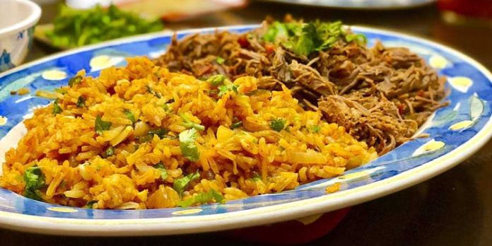 ഭക്ഷണശാലയ്ക്കെതിരെയുള്ള പരാതി വിവരം ചോര്ത്തി നല്കി : ഹെല്ത്ത് ഇന്സ്പെക്ടര്ക്കെതിരെ അന്വേഷണം ഭക്ഷണശാലയ്ക്കെതിരെയുള്ള പരാതി വിവരം ചോര്ത്തി നല്കി : ഹെല്ത്ത് ഇന്സ്പെക്ടര്ക്കെതിരെ അന്വേഷണം
